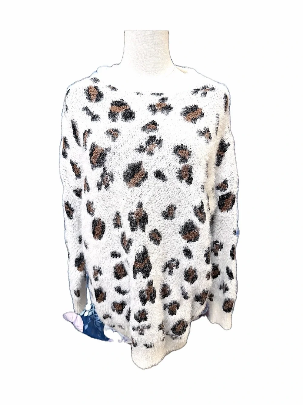 Newbury Kustom Medium Fuzzy Leopard Print Ivory Sweater